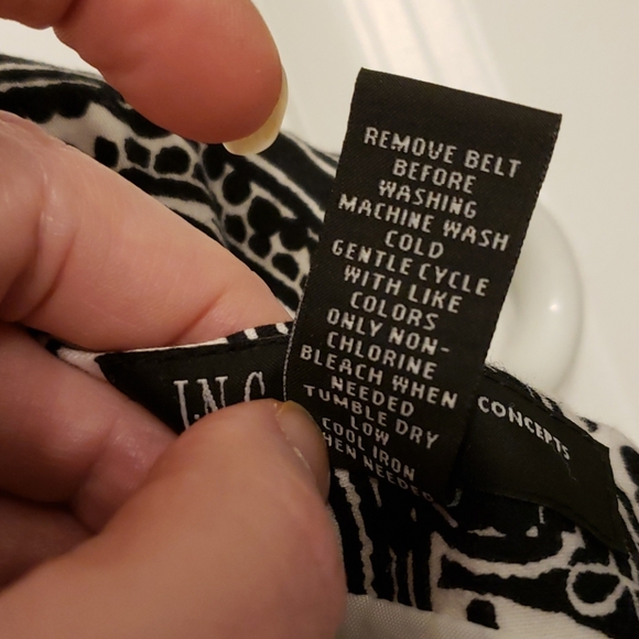 Ladies dress - Picture 7 of 7